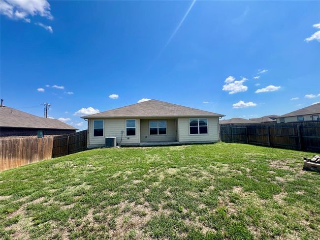Back of property featuring central AC | Image 31