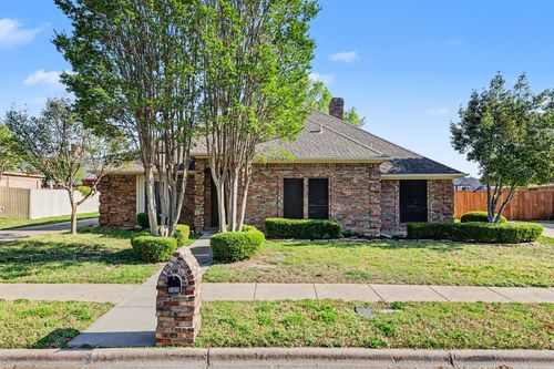 505 Springhill Dr, Hurst, TX, 76054-2270 | Card Image