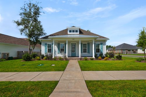 637 Chamomile Ct, Niceville, FL, 32578-3439 | Card Image