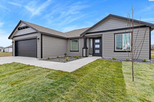 1617 Parkwood Ct, Grandview, WA, 98930-1498 | Card Image