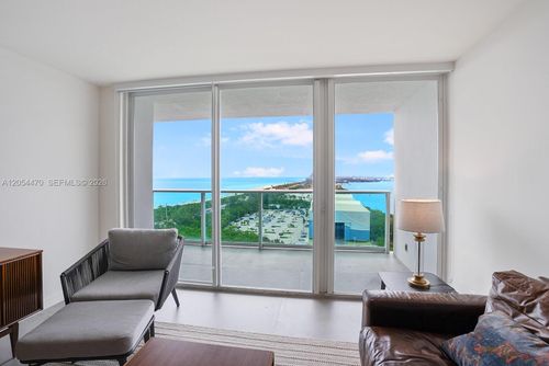 2125-100 Bayview Dr, Sunny Isles Beach, FL, 33160-4781 | Card Image