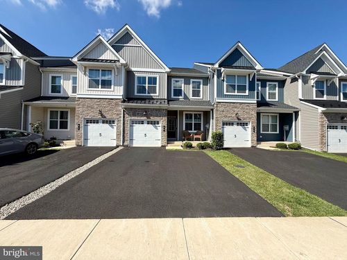 88 Ironwood Dr, ROYERSFORD, PA, 19468-4369 | Card Image
