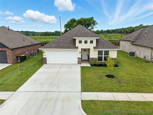 10812 S 274th Avenue E, Coweta, OK, 74014 | Card Image