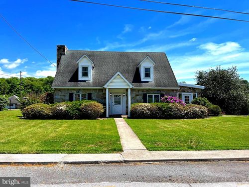 216 Maryland Ave, HANCOCK, MD, 21750-1030 | Card Image