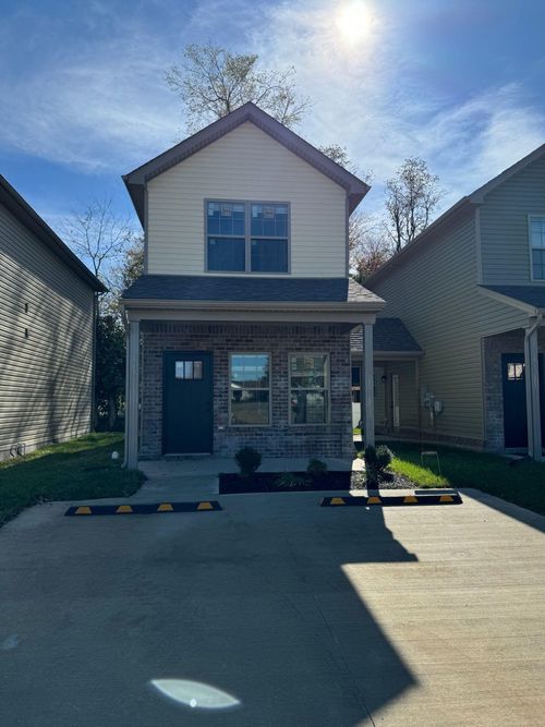 165 Harvest Bend Trl, Berea, KY, 40403-6592 | Card Image