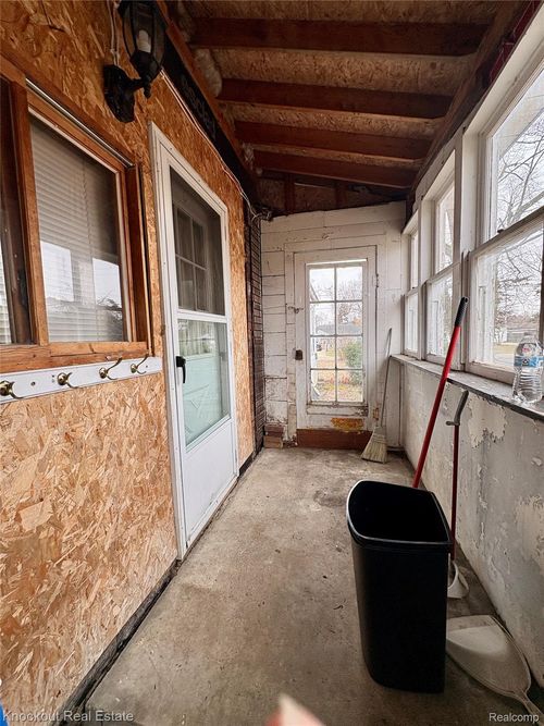 203 E North St, Saint Charles, MI, 48655-1103 | Card Image