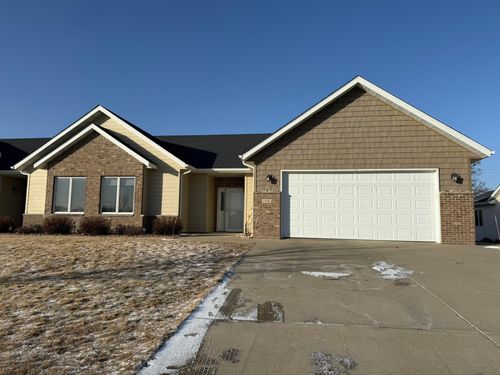 1816 Evergreen Pl Ne, Owatonna, MN, 55060-6275 | Card Image