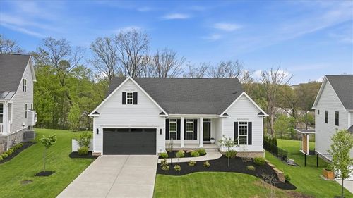 333 Crest Ln, Mars, PA, 16046-2330 | Card Image