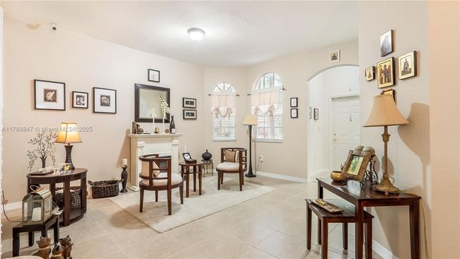 12752 Sw 49 Th Ct, Townhouse with 4 bedrooms, 3 bathrooms and null parking in Miramar FL | Image 5