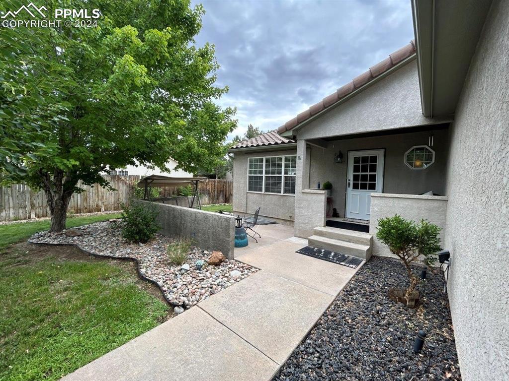 Robinson Ave, Florence, CO 81226
