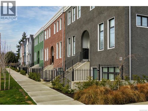 5-230 Wilson St, Victoria, BC, V9A3G2 | Card Image