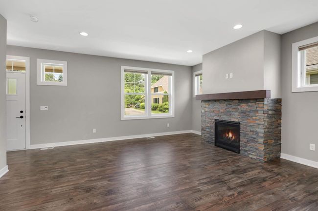 15590 Duck Trail Ln, Townhouse with 4 bedrooms, 4 bathrooms and null parking in Apple Valley MN | Image 7
