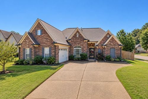 8285 Bartlett Gap Dr, Bartlett, TN, 38133-5803 | Card Image