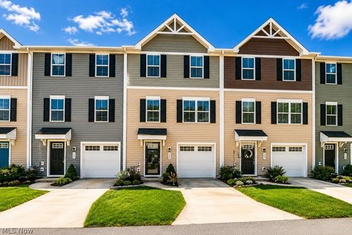 115 Palm Ct, Painesville, OH, 44077-1411 | Card Image