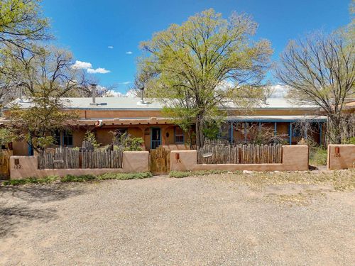 124 La Loma Plz, Taos, NM, 87571-6544 | Card Image