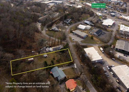 705 W Bell Ave, Chattanooga, TN, 37405-3309 | Card Image