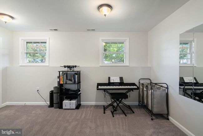 18906 White Oak Dr, House other with 4 bedrooms, 2 bathrooms and null parking in TRIANGLE VA | Image 28