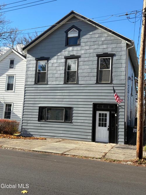 1819 7th Ave, Watervliet, NY, 12189-2619 | Card Image