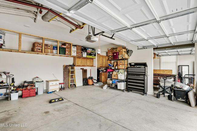 Garage | Image 33