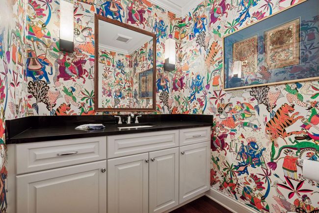 Colorful powder bath | Image 23