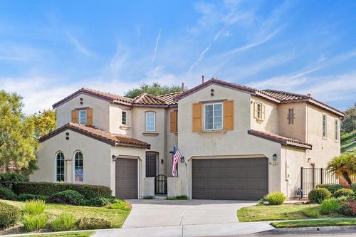 475 Taylor Dr, Oceanside, CA, 92056-2407 | Card Image