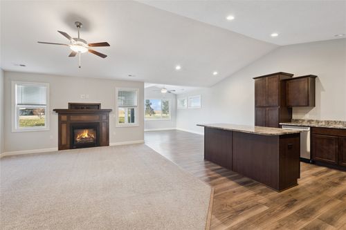 5816 Se 22nd Ct, Des Moines, IA, 50320-4713 | Card Image