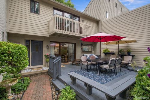 42662 Elizabeth Place, Clinton Charter Township, MI, 48038 | Card Image