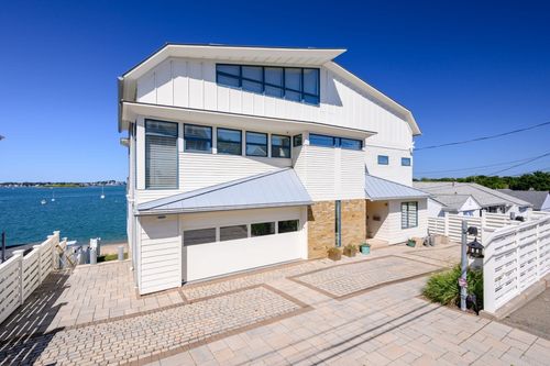 35 Regatta Rd, Weymouth, MA, 02191-1917 | Card Image