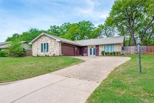 2120 Valleydale Dr, Arlington, TX, 76013-5426 | Card Image