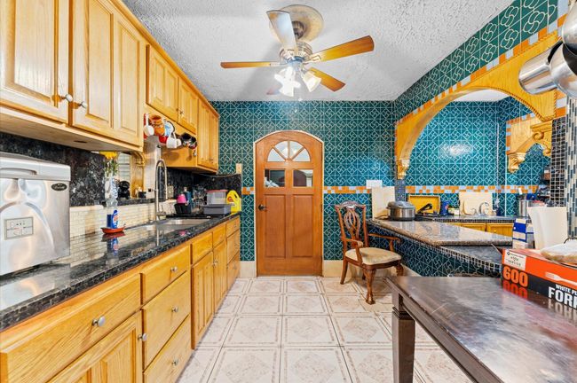 707 Doncrest St, House other with 7 bedrooms, 5 bathrooms and 4 parking in Channelview TX | Image 14
