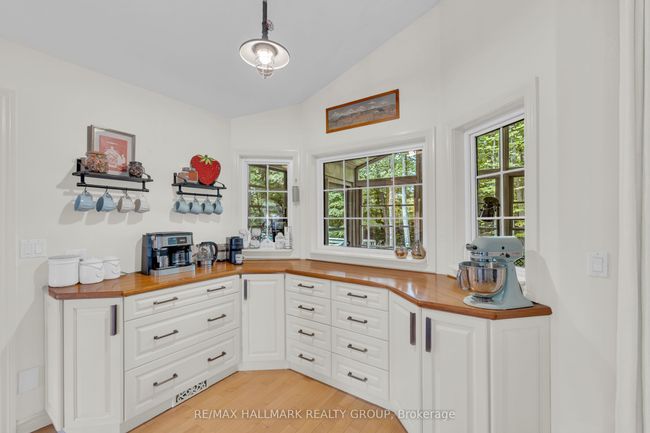 220 Garfield St, House other with 4 bedrooms, 3 bathrooms and 8 parking in Gananoque ON | Image 15