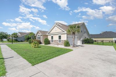 View of front of property featuring a front yard | Image 3