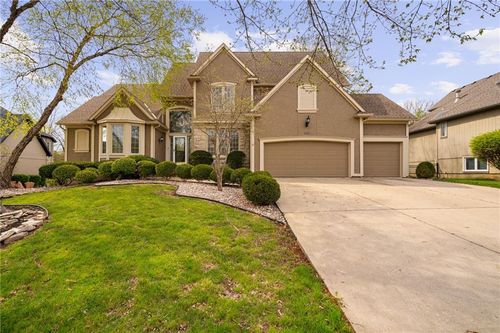 9201 W 145th St, Overland Park, KS, 66221-2264 | Card Image