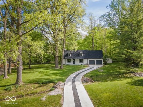 6682 English Dr, Avon, IN, 46123-8591 | Card Image