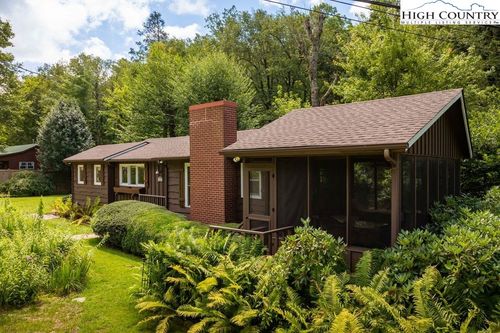 252 Goshen Creek Rd, Boone, NC, 28607-7404 | Card Image