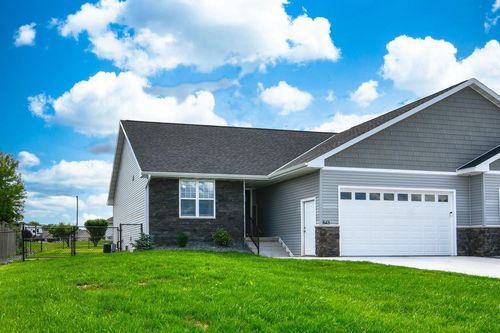 843 Red Hawk Drive, Pulaski, WI, 54162 | Card Image