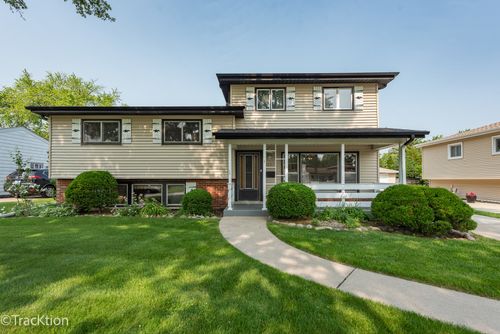 838 S Michigan Ave, Addison, IL, 60101-4831 | Card Image