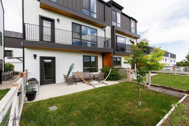 Back Yard/ Patio | Image 4