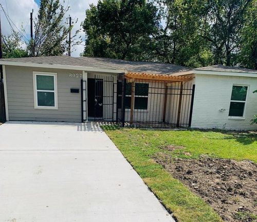8027 Herschelwood St, Houston, TX, 77033-2901 | Card Image