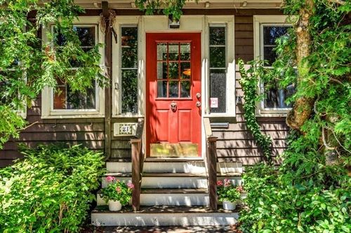 21 Priest Rd, Watertown, MA, 02472-2648 | Card Image