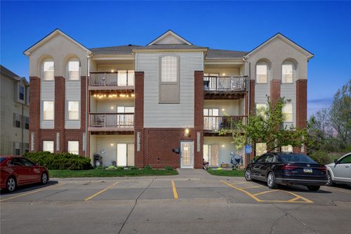 301-805 Blue Sky Dr, North Liberty, IA, 52317-9070 | Card Image