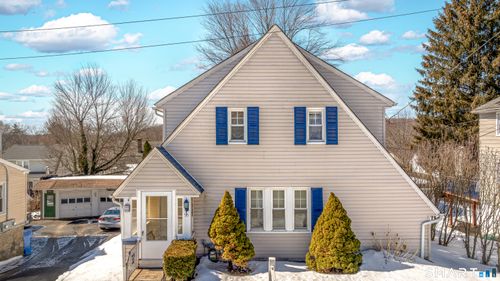 55 Bronx Ave, Waterbury, CT, 06705-1513 | Card Image