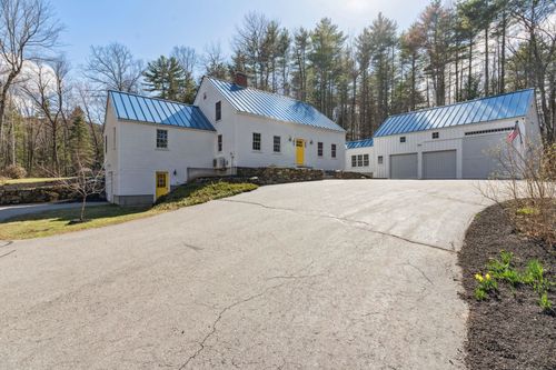 65 Moose Mountain Rd, Brookfield, NH, 03872-7202 | Card Image