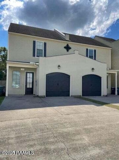 107 Bandera Dr, Lafayette, LA, 70503-6075 | Card Image