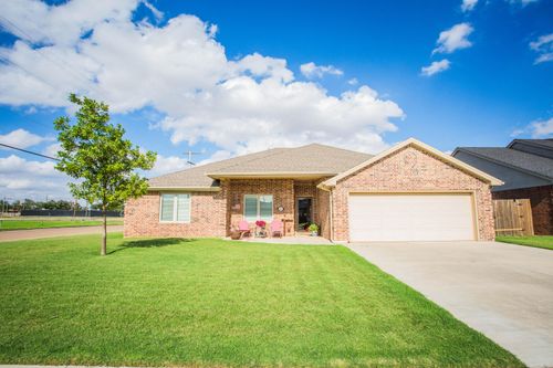 802 Birch St, Idalou, TX, 79329-4026 | Card Image