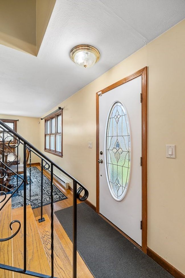 6 Saint Peters Ln, House other with 3 bedrooms, 3 bathrooms and 4 parking in Gloucester MA | Image 21