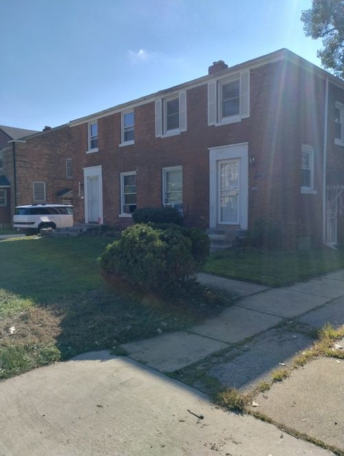 9848 Yates Blvd, Chicago, IL, 60617-5361 | Card Image