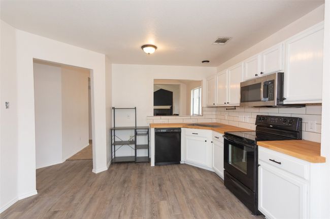 The chef in the house would love this kitchen | Image 7