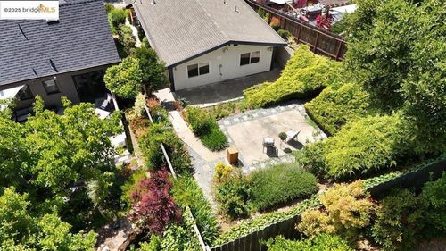 3312 Wisconsin St, Oakland, CA, 94602-4032 | Card Image