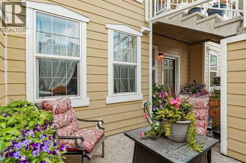 540 Mckenzie Towne Close Se, Calgary, AB, T2Z1A8 | Card Image